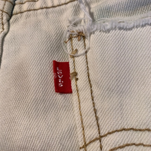 Vintage Levi’s light wash hand ripped jean shorts - Picture 5 of 6